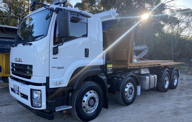 Hook Truck Bin Truck